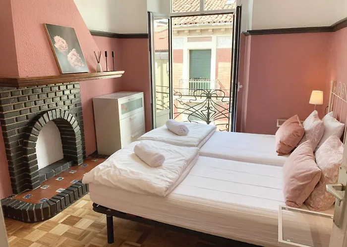 Barrio Humedo Entero Леон